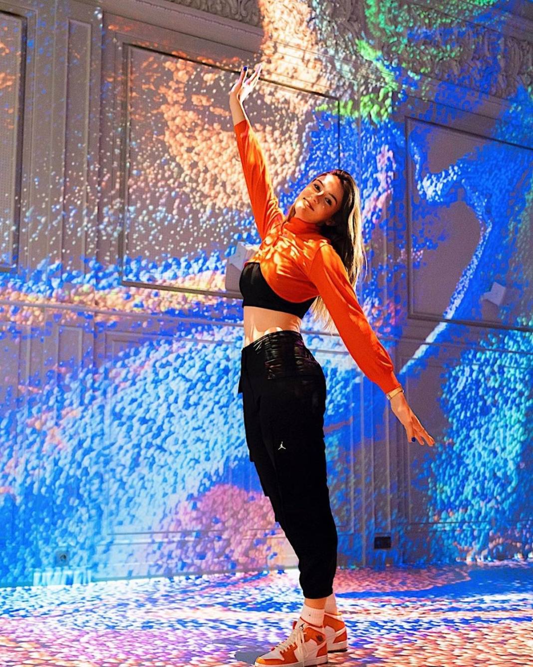 Zehra Güneş dekolteli fotoğraf paylaştı, sosyal medya yıkıldı! Yüz binlerce kez beğenildi, herkesi kendine hayran bıraktı 32